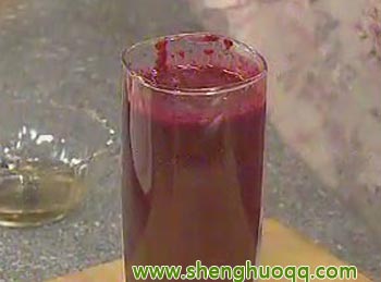 范志红:保护眼睛的紫色果蔬汁的制作