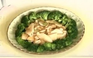 西兰花烩白灵菇