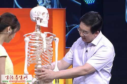 养生堂20150910齐强:弯腰发出的警报-图1