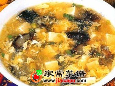 黑木耳豆腐汤