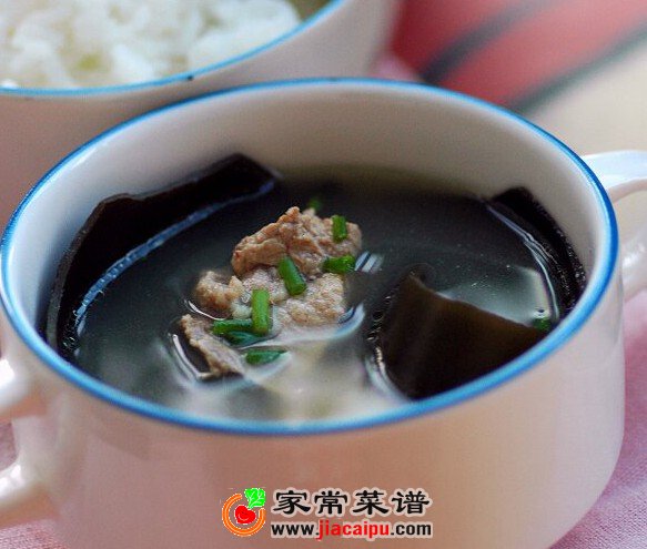 柴鱼猪骨海带汤