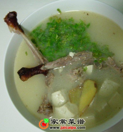 鸭架豆腐汤