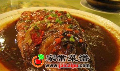 拆烩鲢鱼头