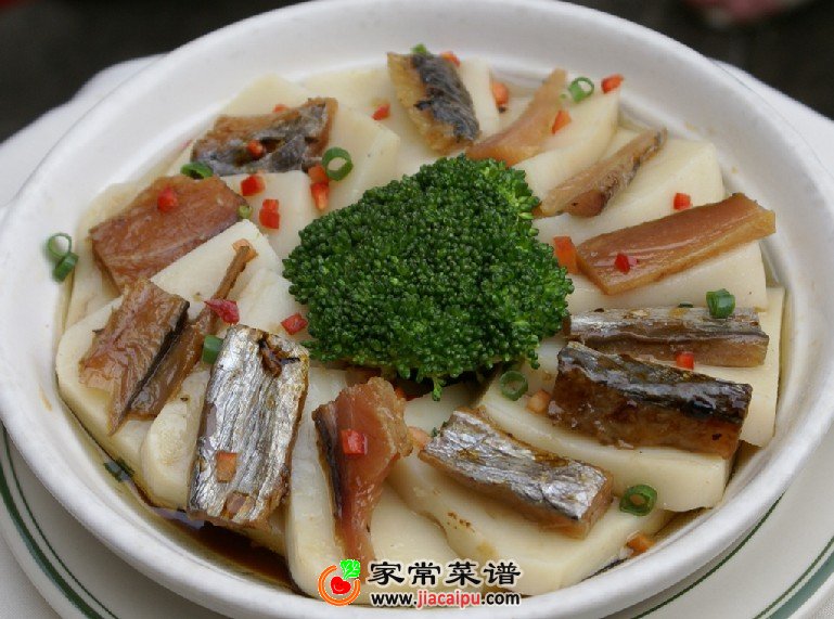 咸鱼蒸豆腐