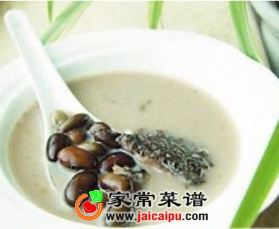 乌豆煲鲫鱼汤