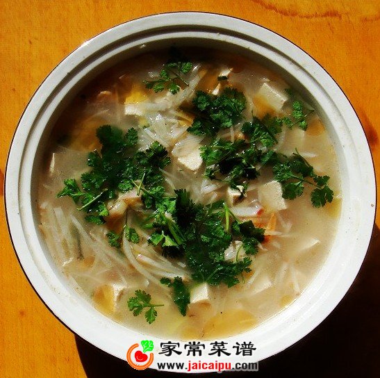 菇笋萝卜豆腐汤